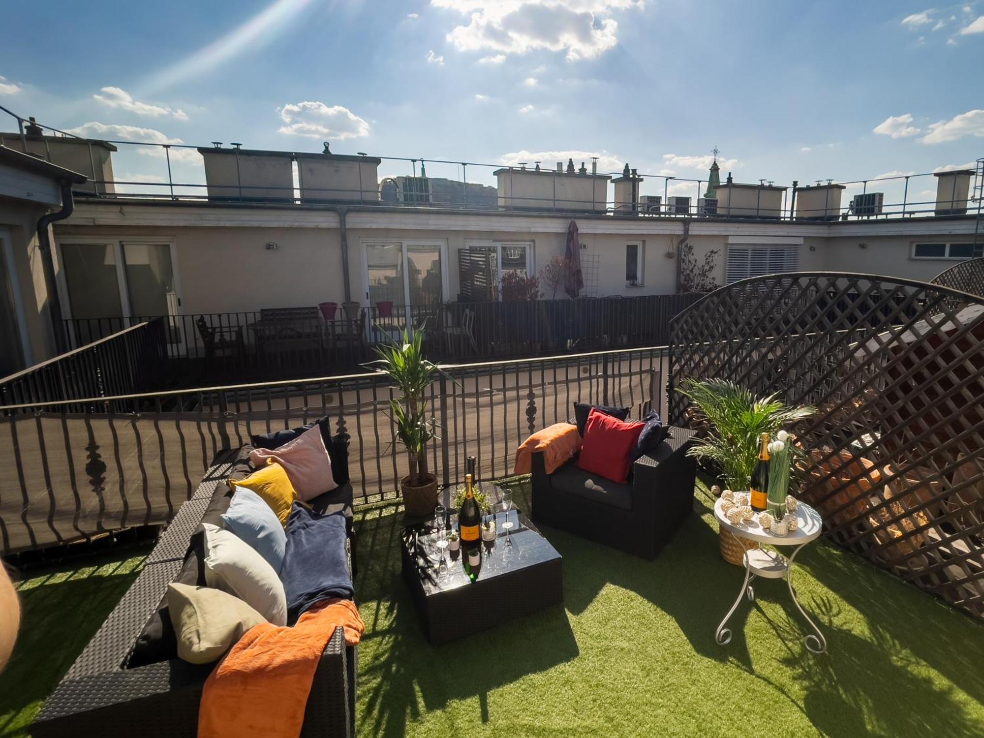 Luxurious Penthouse In The Heart Of Budapest Esterno foto